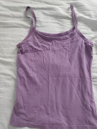 Camiseta tirantes morada de mujer