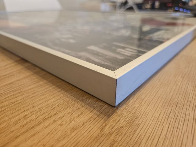 Marco de fotos o poster de aluminio.