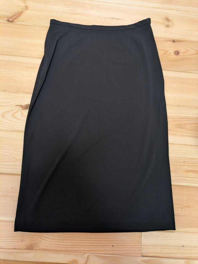 Falda midi negra Systemaction