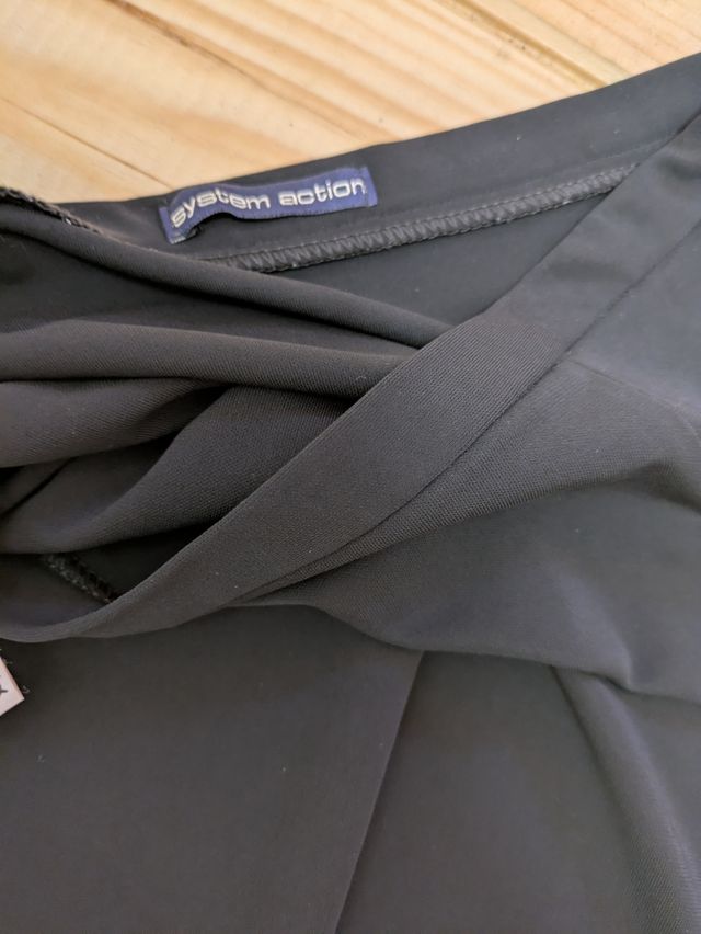 Falda midi negra Systemaction