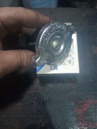 Tampa Radiador - Vários veículos