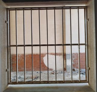 Rejas ventana y barandillas de balcon hierro