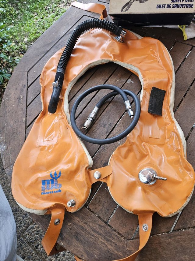 Giubbotto salvataggio Mares vintage