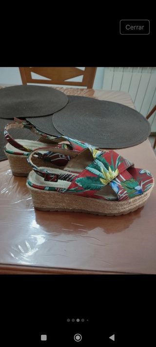 Sandalias cuña Corina-39 rojas