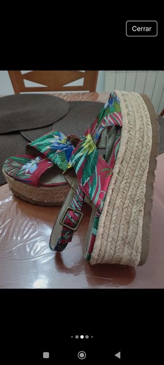 Sandalias cuña Corina-39 rojas