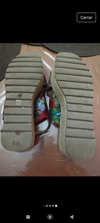 Sandalias cuña Corina-39 rojas