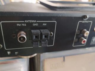 Kenwood KT-1060L: Sintonizzatore AM-FM Stereo