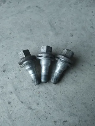 3 Tornillos Llanta Coche PSA