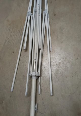 Sombrilla grande 2,5x2,5m - usada