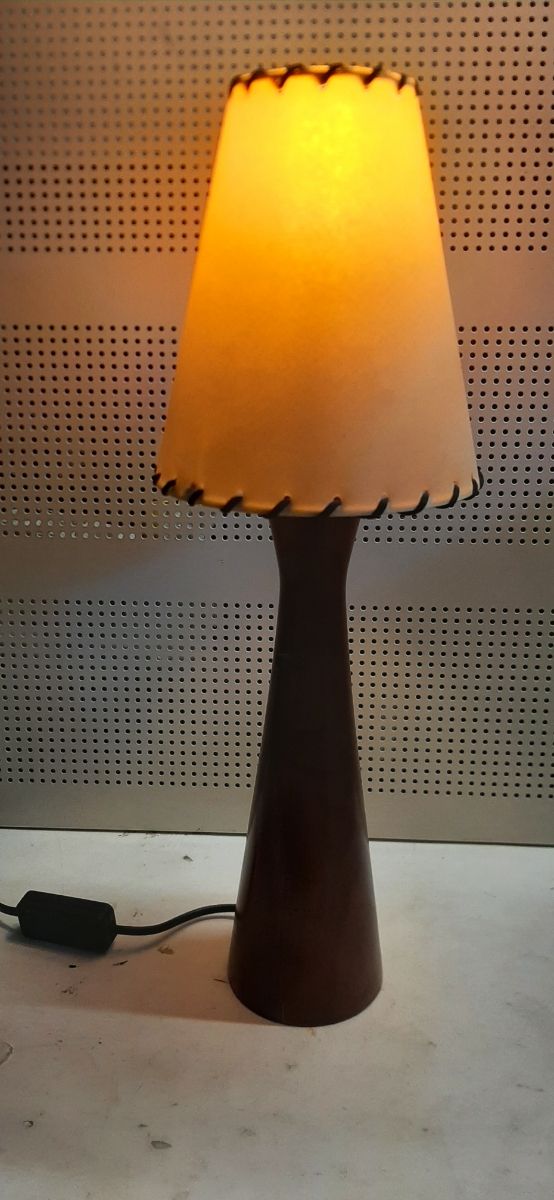 Lámpara madera vintage