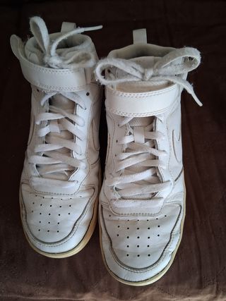 Ténis Nike brancos - Botim