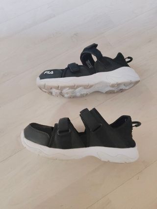 Sandalias Fila negras