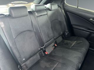 Lexus UX 2.0 250h Premium