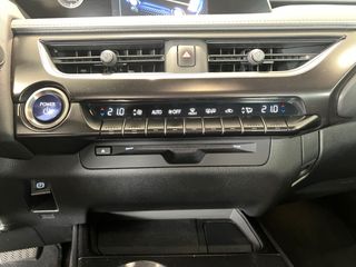 Lexus UX 2.0 250h Premium