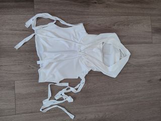Conjunto top y falda/pantalón blanco
