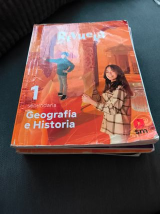 Geografía e Historia. 1 Secundaria. Revuela
