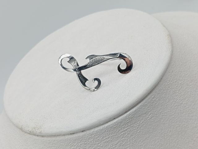 Broche letra J vintage