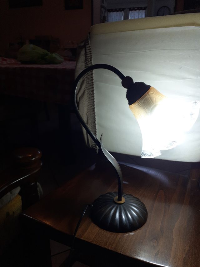 2 Luci da Tavolo in Vetro & Metallo