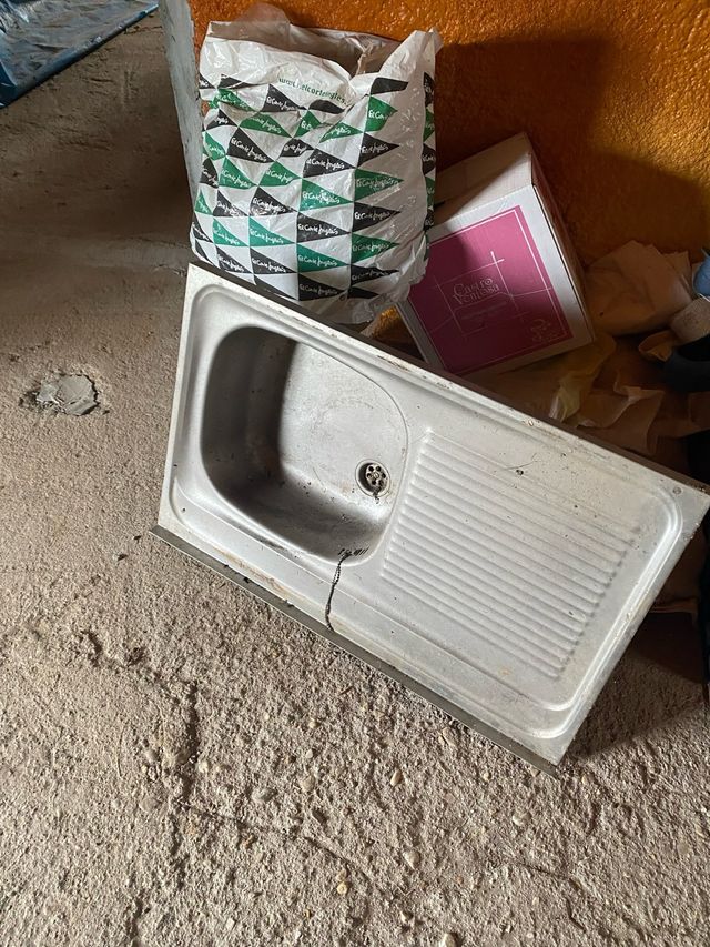 Fregadero metálico usado