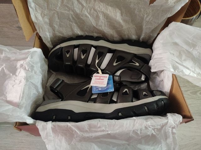 Sandálias Skechers para homem tamanho 46