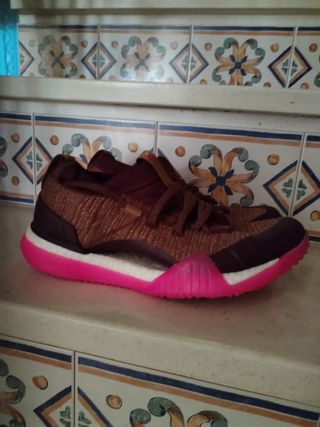 Zapatillas Adidas marrón-rosa pure boostx