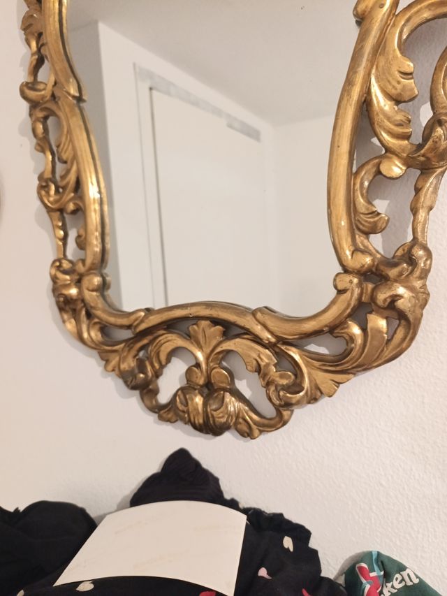 Specchio dorato stile cornucopia