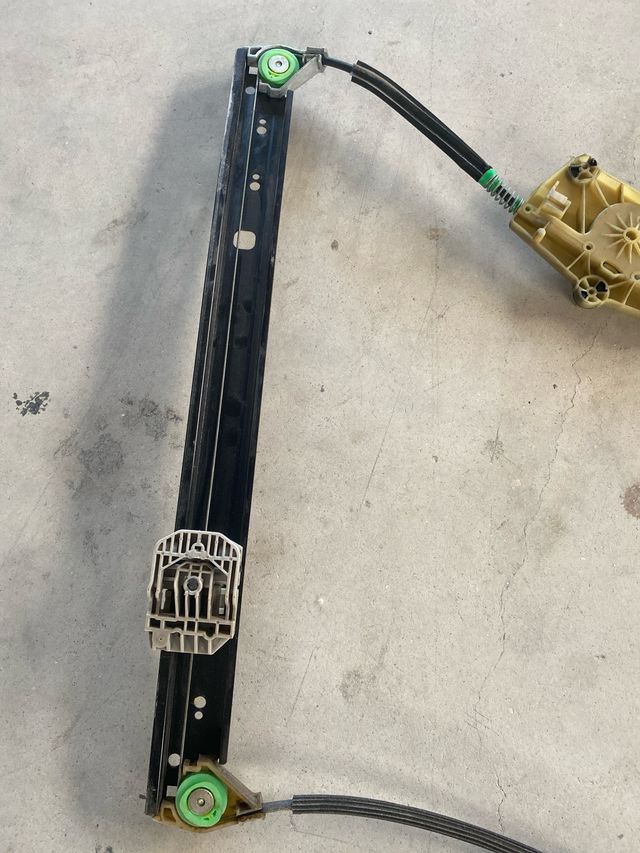 Elevalunas Audi Q7 trasero izq.