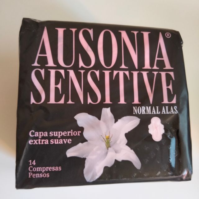 LOTES: DE COMPRESAS AUSONIA