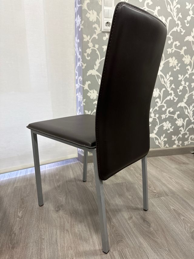 5 sillas - piel sintética