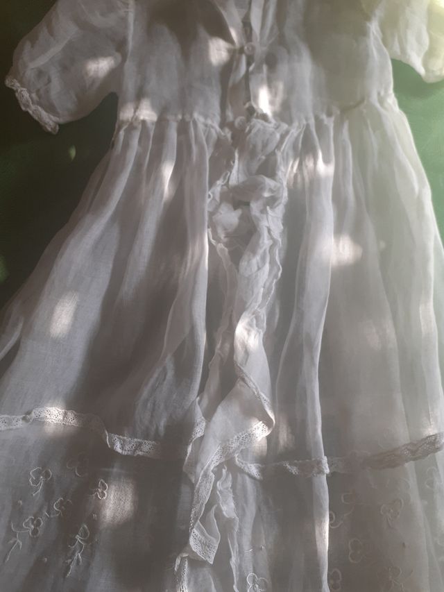Vestido bebé antiguo bordado a mano
