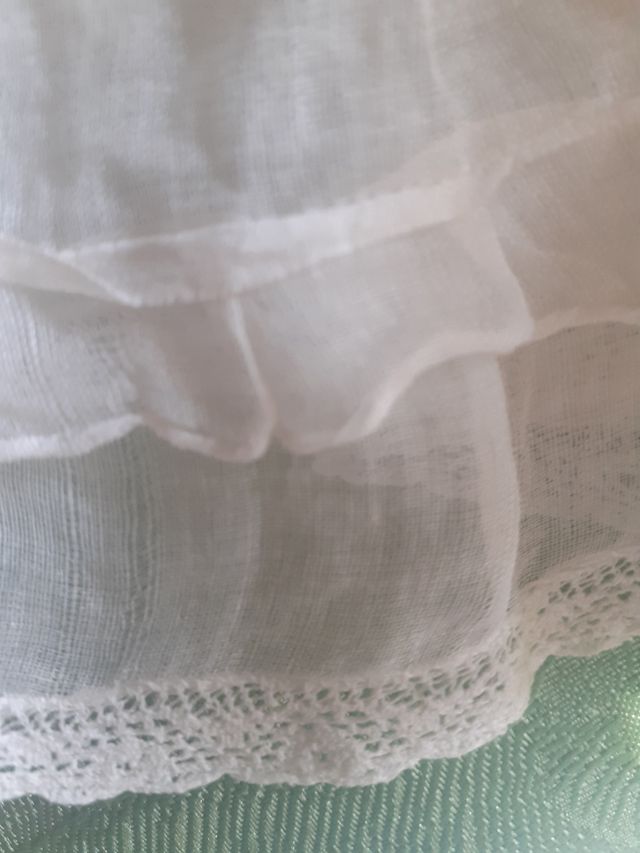 Vestido bebé antiguo bordado a mano