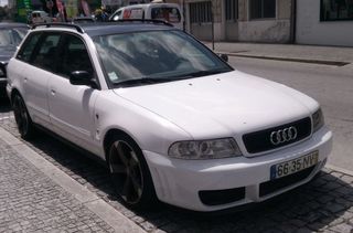 031-DEFENSA DELANTERA AUDI A4 B5 LOOK RS4