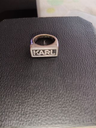 Anillo Karl Lagerfeld Original Plateado.