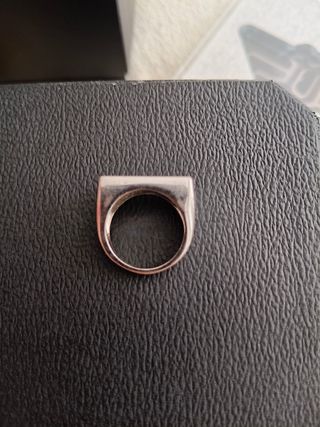 Anillo Karl Lagerfeld Original Plateado.