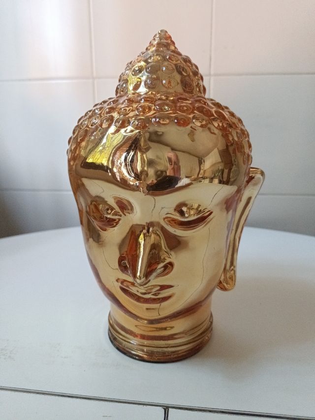 Cabeza Buda dorada