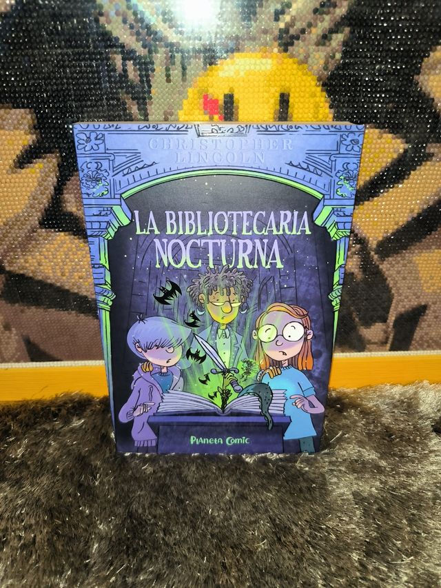 La bibliotecaria nocturna nº 01