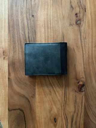 Cartera hombre gris oscura