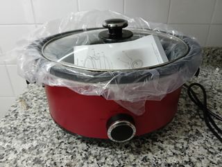 Olla de cocción lenta roja