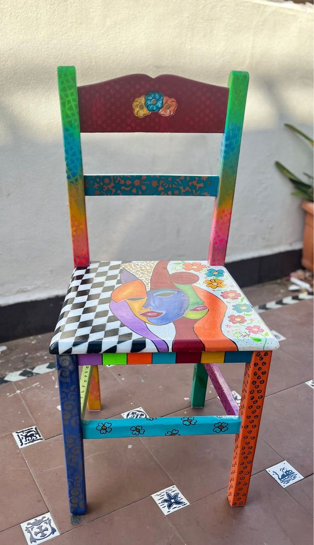 Silla pintada a mano