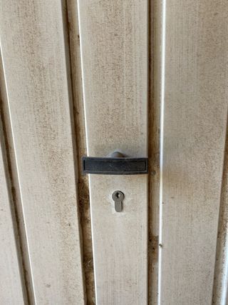 Puerta garaje abatible madera