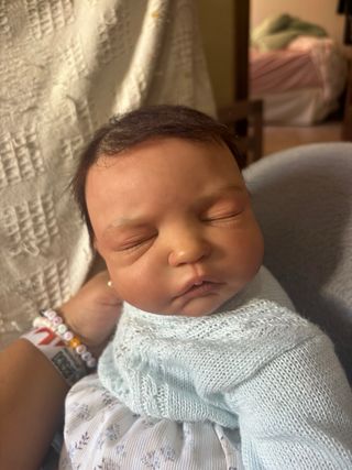 Muñeca reborn bebé realista