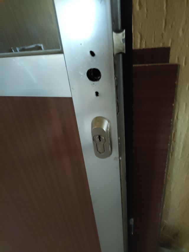 Puerta oficina cristal - cierre