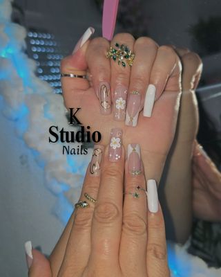  MANICURA & PEDICURA PROFESIONAL 
