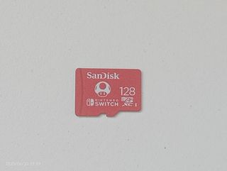 Nintendo Switch + funda, 2 juegos