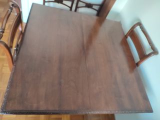 Mesa Comedor y  4 sillas Antiguas de Madera