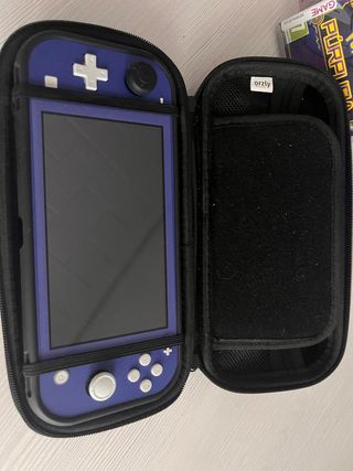 Nintendo Switch Lite Azul + 2 juegos + funda