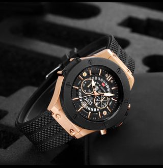 Reloj deportivo lujo negro y dorado