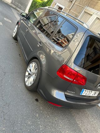 Volkswagen Touran 2014 Dsg sport