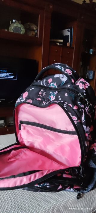 Mochila cool Pack juvenil negra y rosa