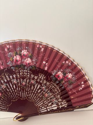 Abanico pintado a mano